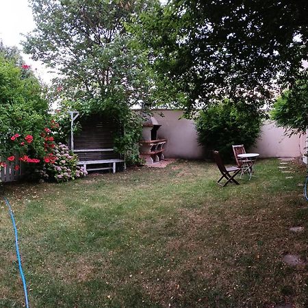 Gite Les Bignones Freneuse  Esterno foto